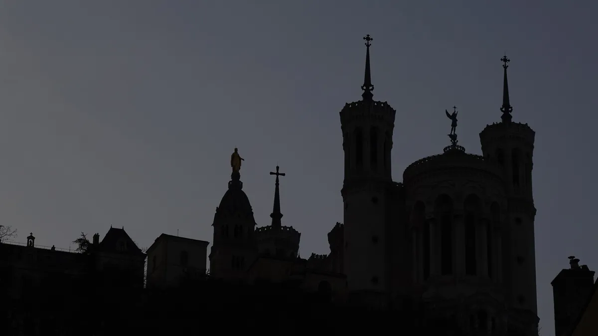 Lyon-SLP-10.JPG