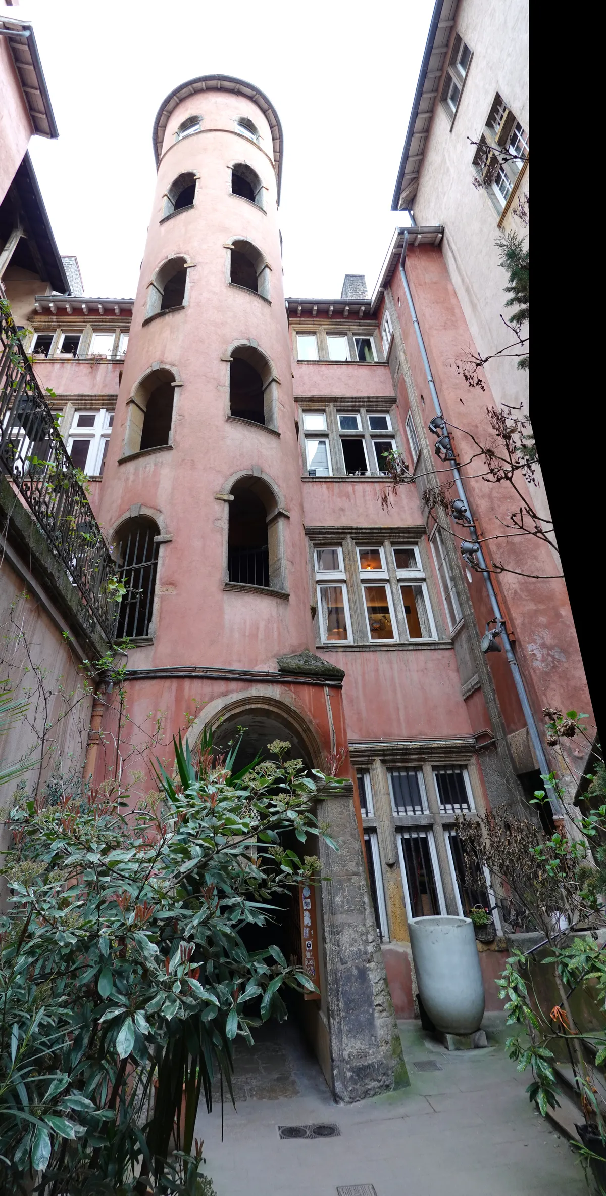 Lyon-SLP-06.jpg
