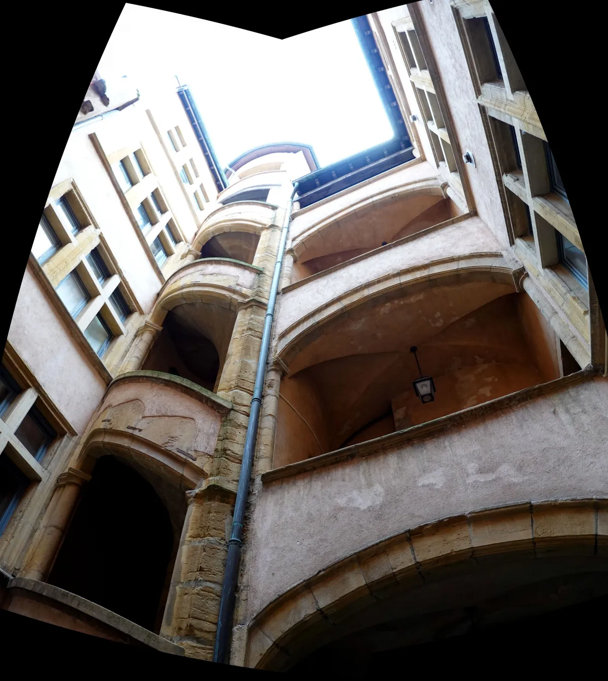 Lyon-SLP-05.jpg